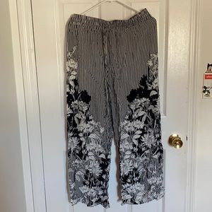 Black and white comfy pants!